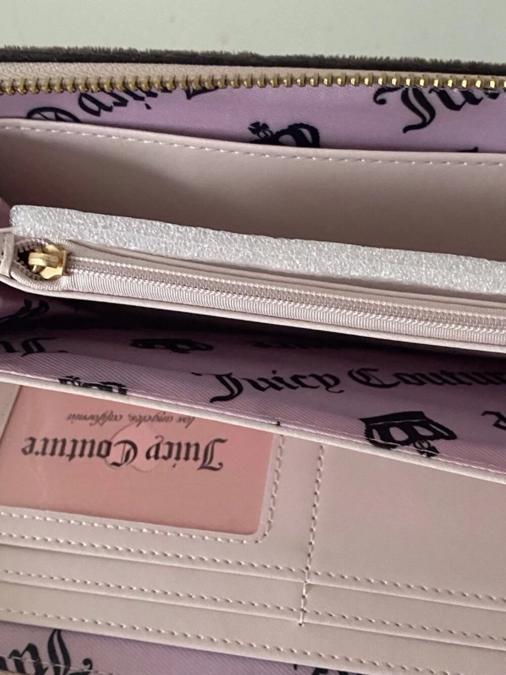 Juicy Couture New Love Chapter Large Zip Wallet Wristlet Chocolate Brown Scottie